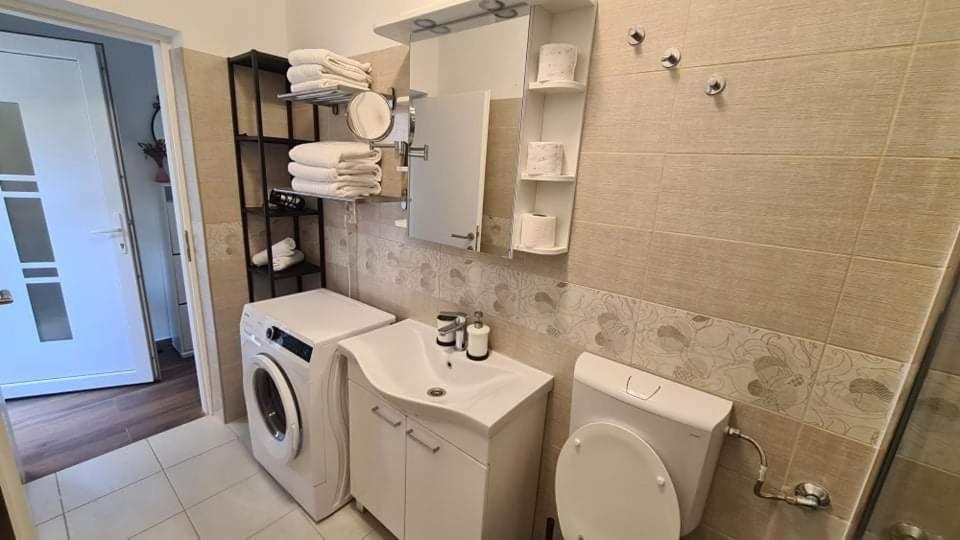 Stylish City View Apartment * Bellela * 코츌라 외부 사진